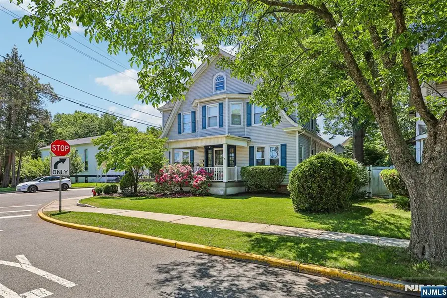 5 Park Avenue, Westwood, NJ 07675 - #2
