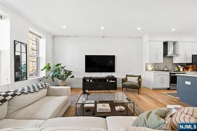 966 Summit Avenue 1, Jersey City, NJ 07307 - #2