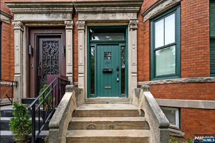 257 Woodlawn Avenue, Jersey City, NJ 07305 - #2