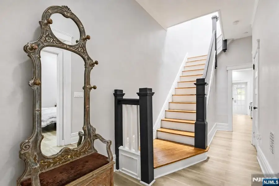 257 Woodlawn Avenue, Jersey City, NJ 07305 - #3