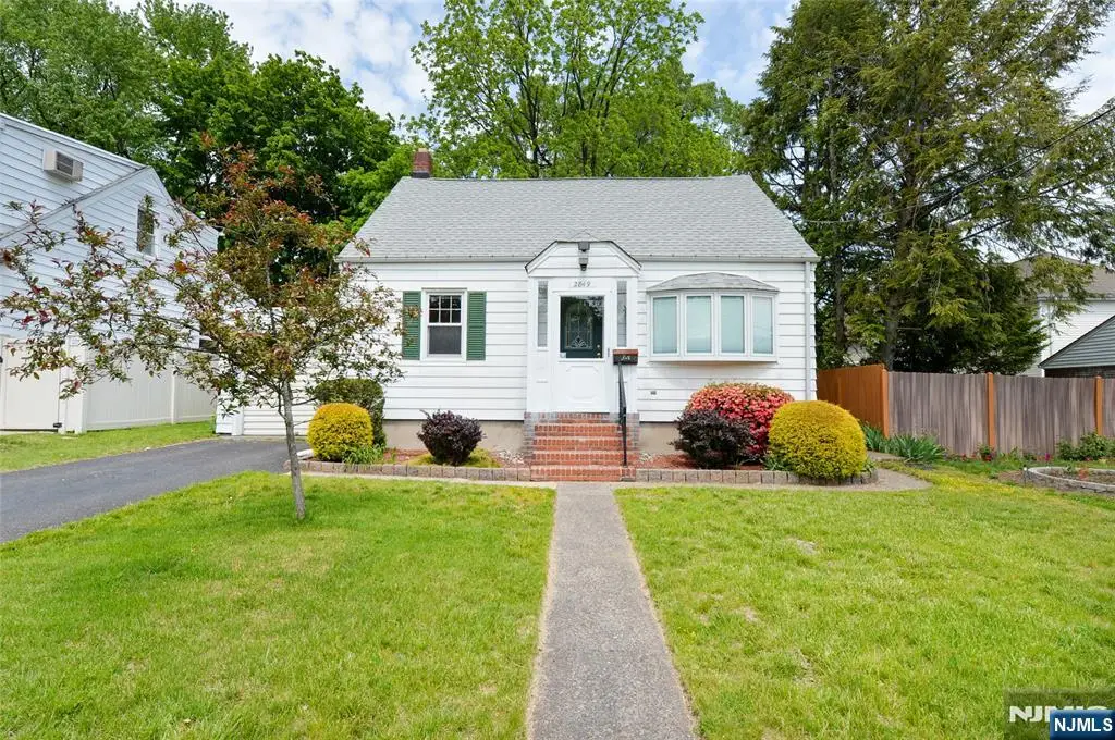 28-19 Warren Road, Fair Lawn, NJ 07410 - #1