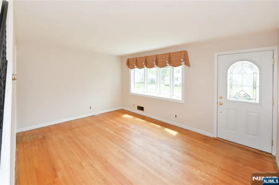 28-19 Warren Road, Fair Lawn, NJ 07410 - #2