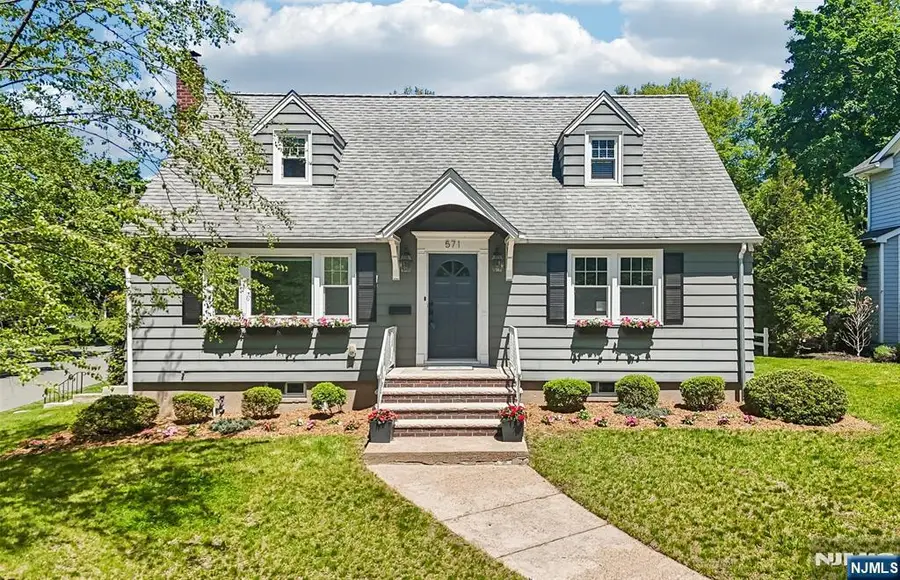 571 Laurel Road, Ridgewood, NJ 07450 - #2