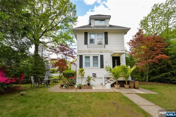 50 Dean Street, Glen Rock, NJ 07452
