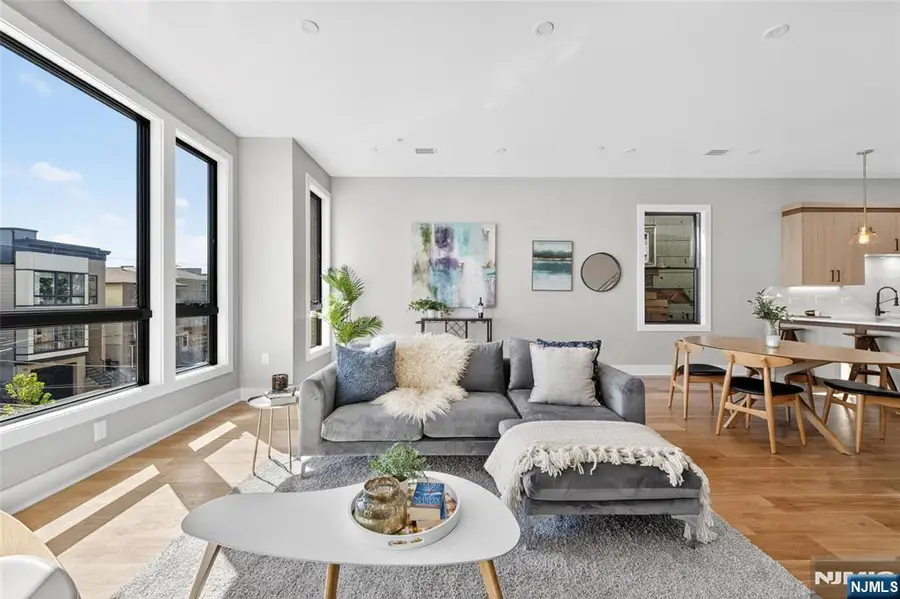 172 Griffith Street 3, Jersey City, NJ 07307 - #3