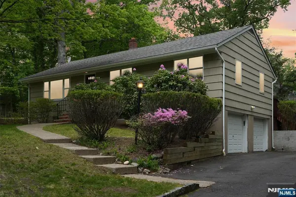 900 Hillsdale Avenue, Hillsdale, NJ 07642