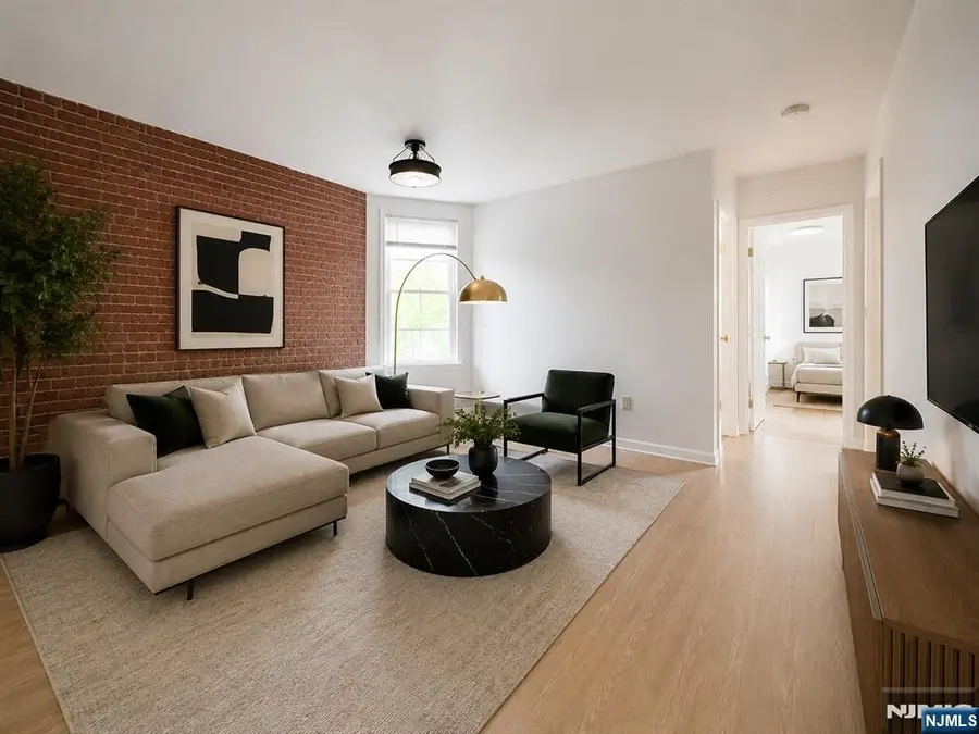 234 6th Street 10, Jersey City, NJ 07302 - #2