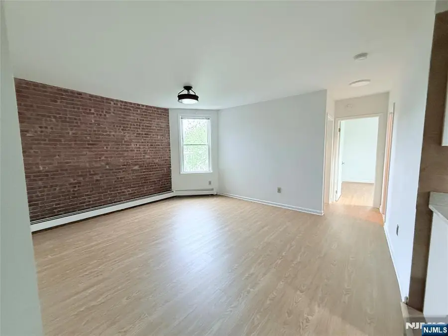 234 6th Street 10, Jersey City, NJ 07302 - #3