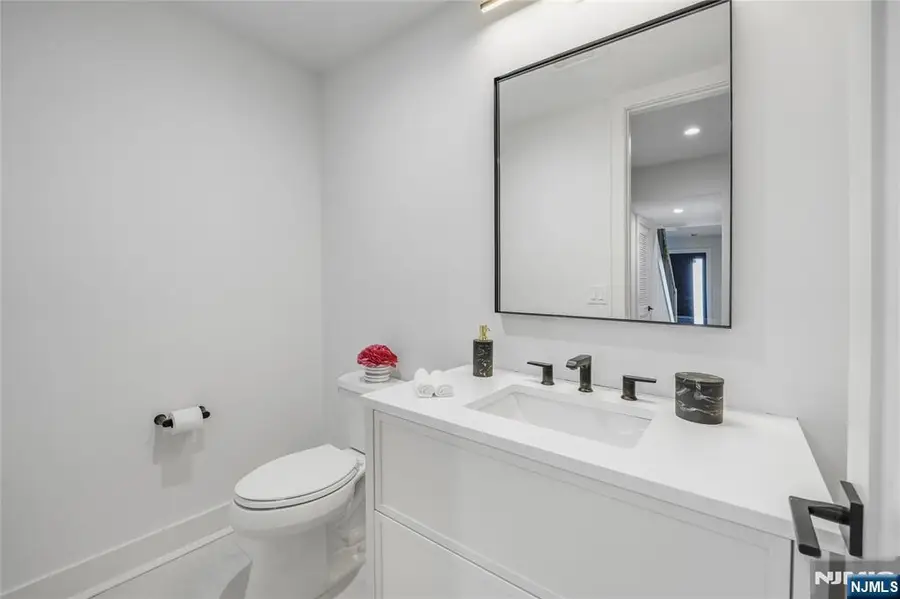 401 A Grand Avenue A, Leonia, NJ 07605 - #3