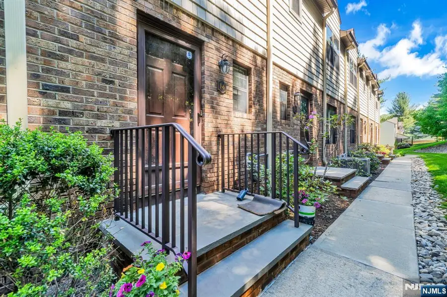 101 Oak Street F6, Oakland, NJ 07436 - #3