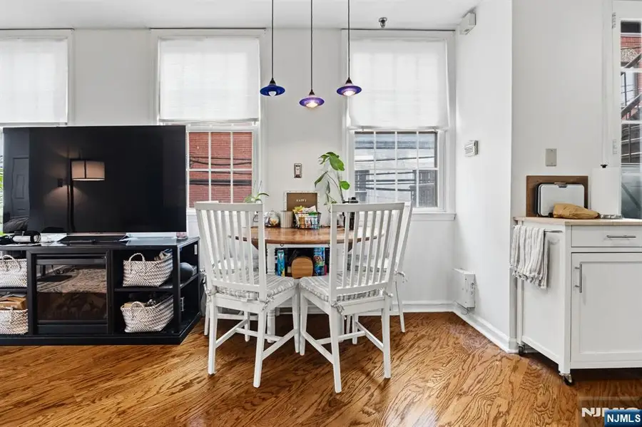 61 6th Street 1, Hoboken, NJ 07030 - #3