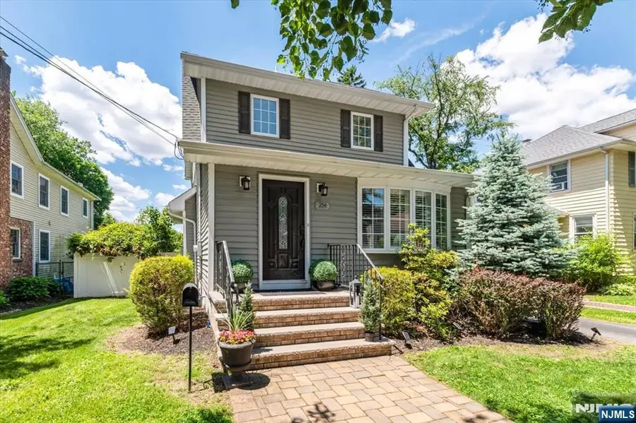 254 Elm Avenue, Teaneck, NJ 07666 - #3