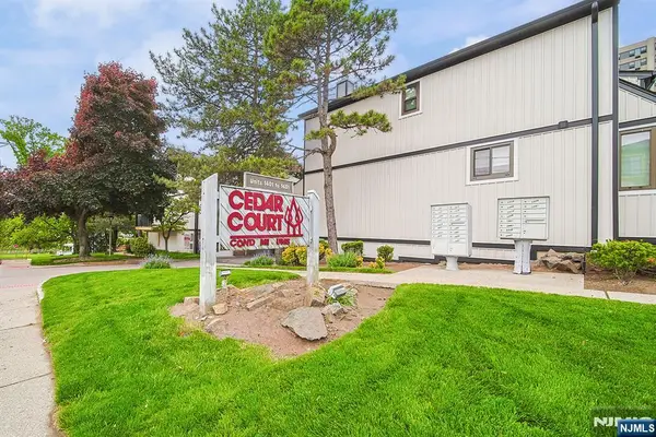 1437 John Street, Fort Lee, NJ 07024
