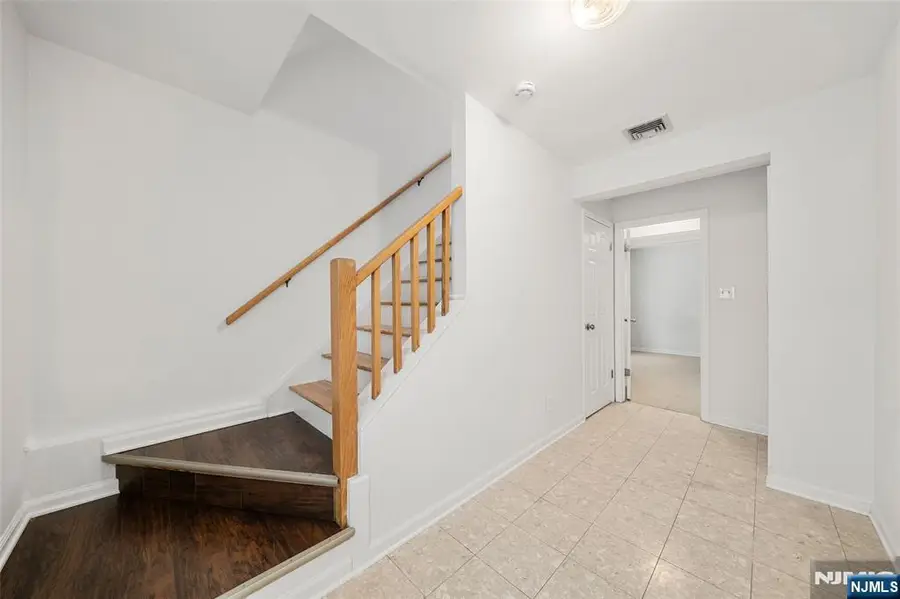 161 Roosevelt Place, Palisades Park, NJ 07650 - #3