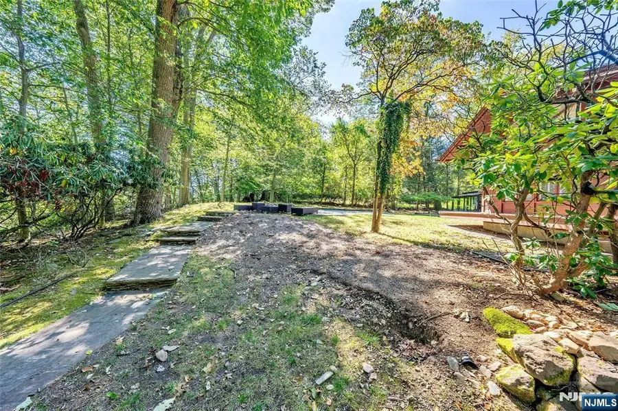 5 Carnot Avenue, Woodcliff Lake, NJ 07677 - #3
