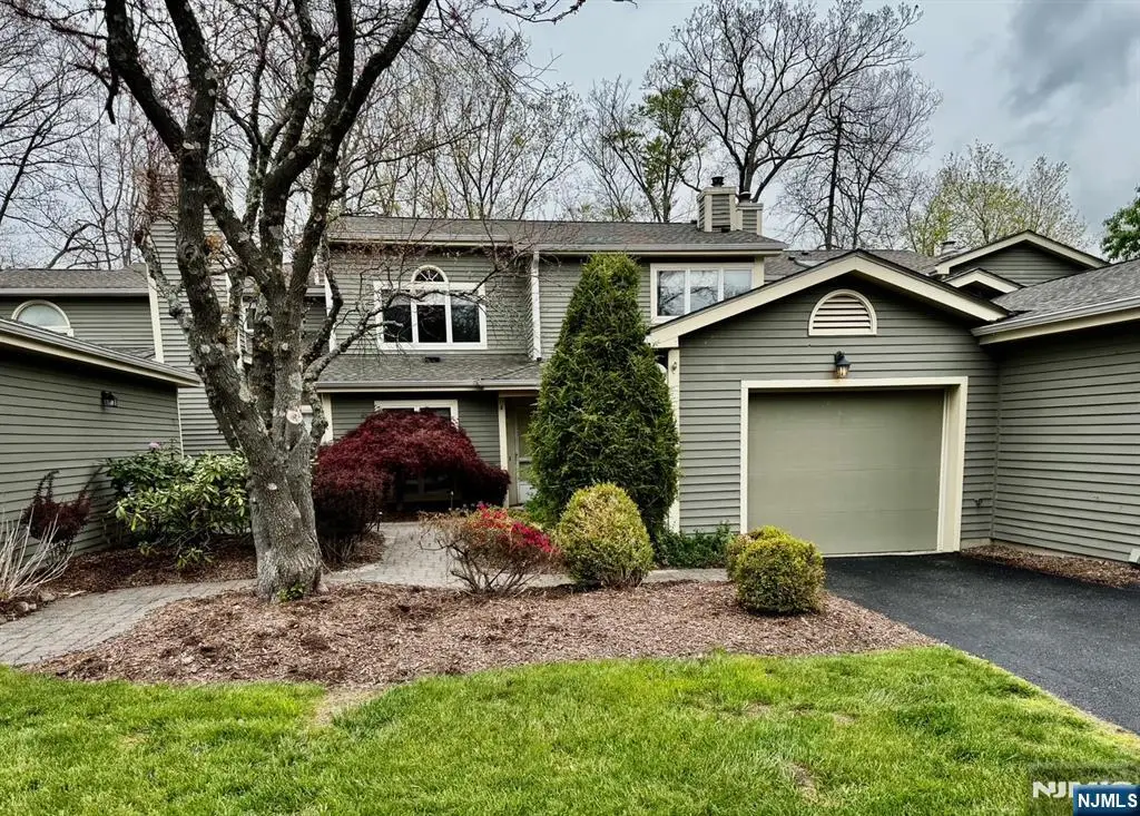 25 Stone Row Lane, Oak Ridge, NJ 07438 - #1