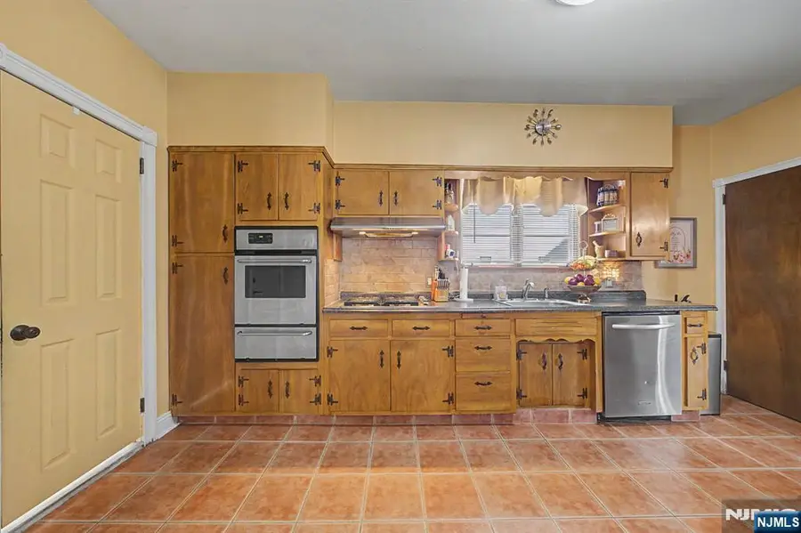 103 Chamberlain Avenue, Paterson, NJ 07502 - #2