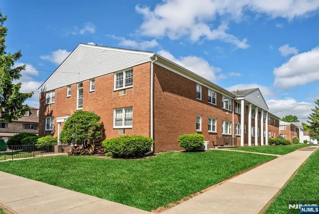 565 Grove Street E - 10, Clifton, NJ 07013 - #1