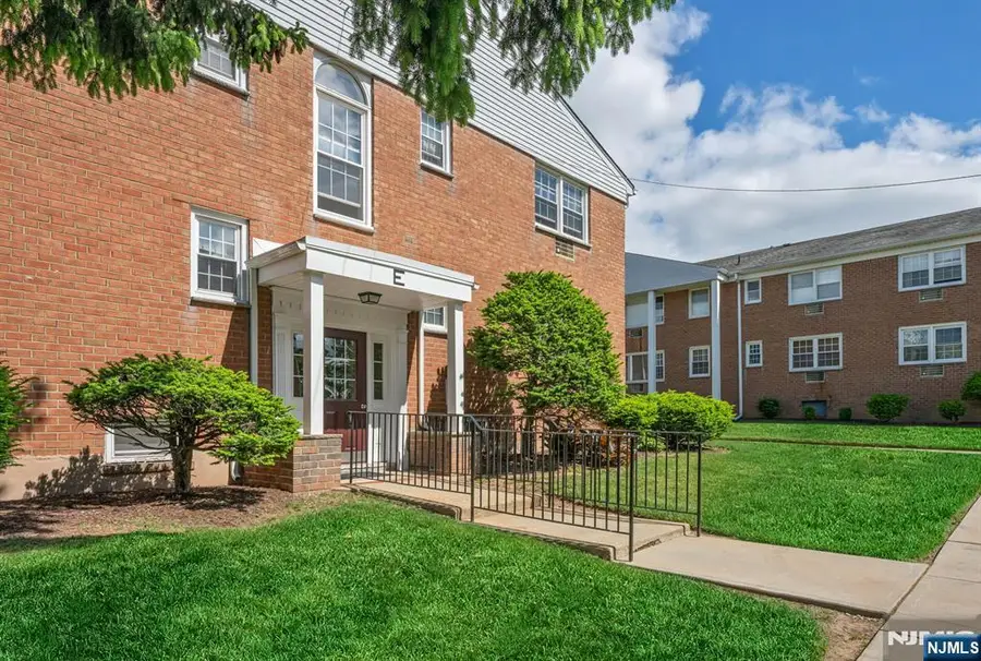 565 Grove Street E - 10, Clifton, NJ 07013 - #3