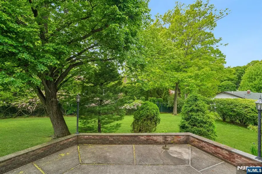 188 Charlotte Place, Englewood Cliffs, NJ 07632 - #2