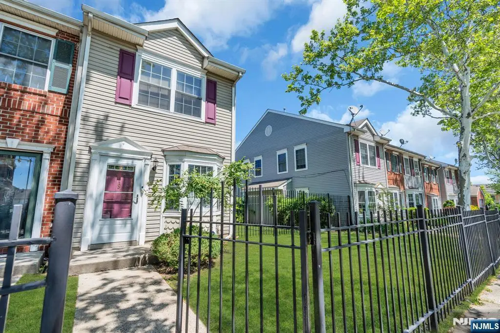 19 Clarion Lane 201, Newark, NJ 07103 - #1