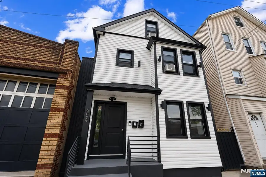 654 12th Street, Newark, NJ 07103 - #2