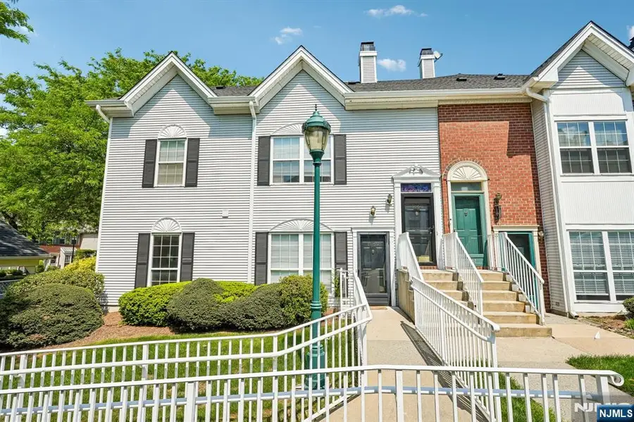 1059 Chedworth Circle 1059, Mahwah, NJ 07430 - #2