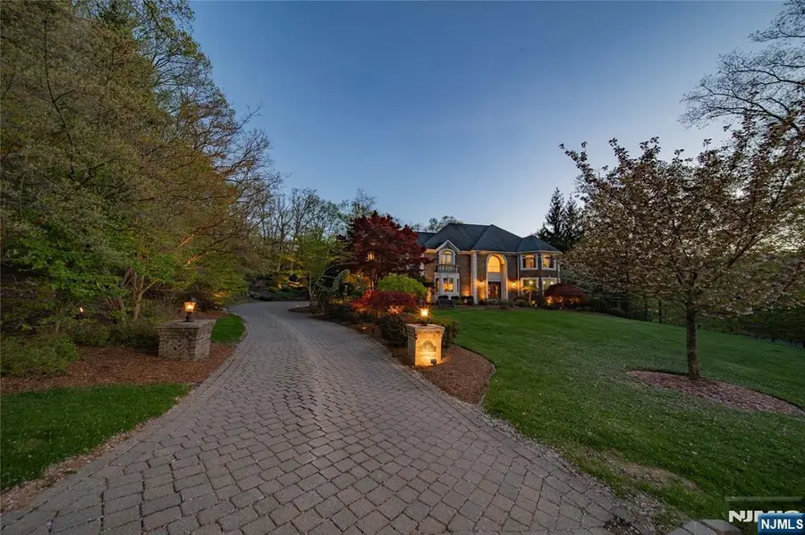 43 Walsh Drive, Mahwah, NJ 07430 - #3