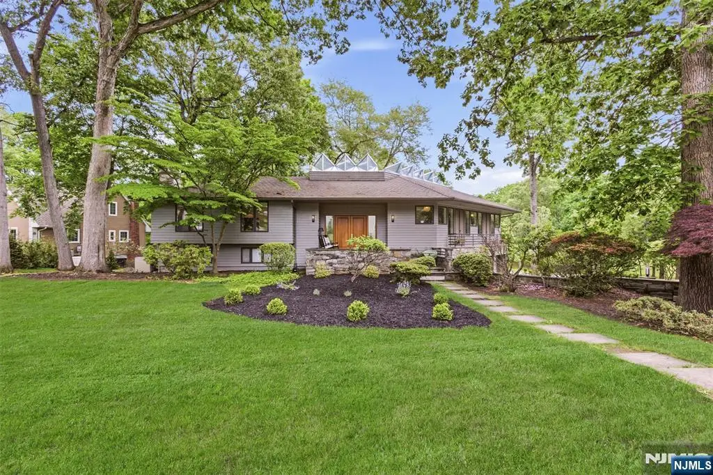 565 Green Lane, River Vale, NJ 07675 - #1