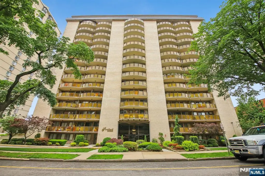 150 Overlook PH3, Hackensack, NJ 07601 - #1