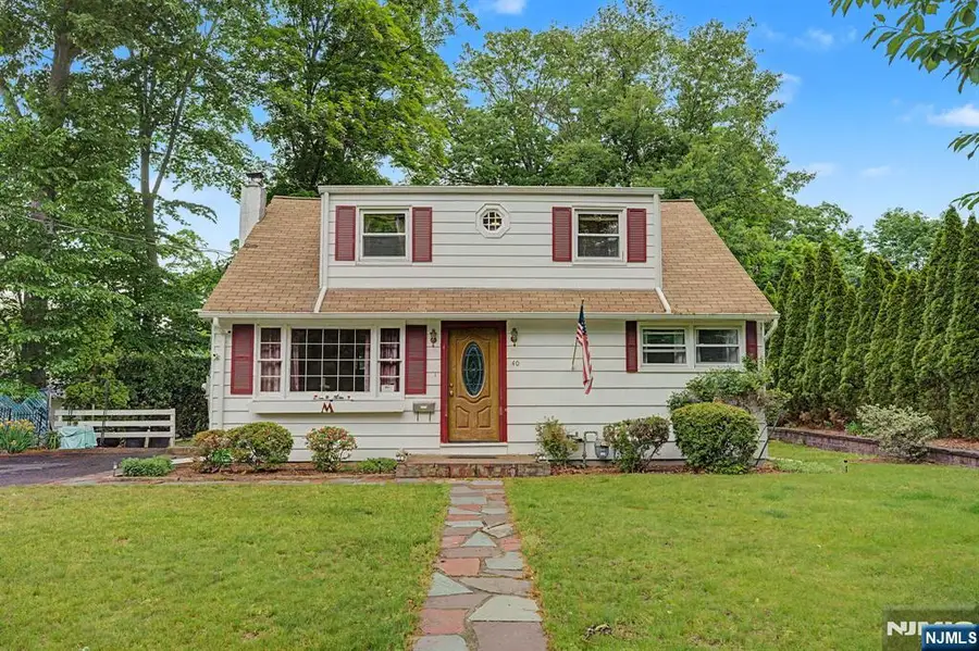 40 Dacotah Avenue, Oakland, NJ 07436 - #2
