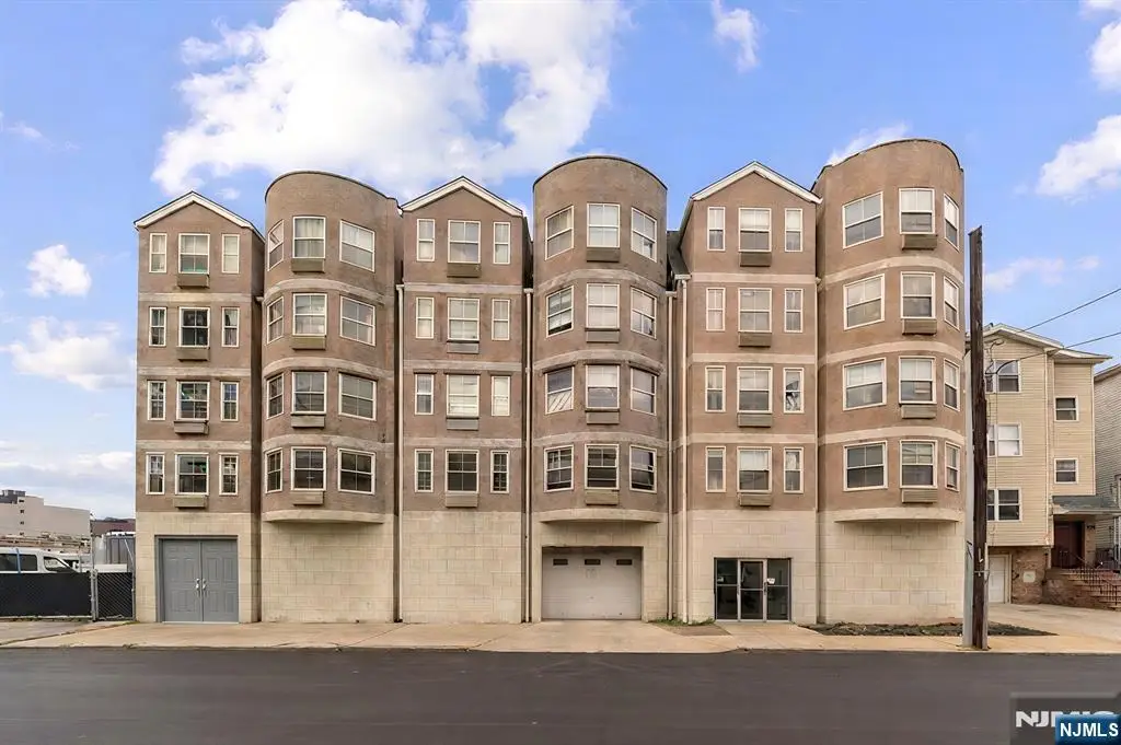 56-60 Ferguson Street C1, Newark, NJ 07105 - #1