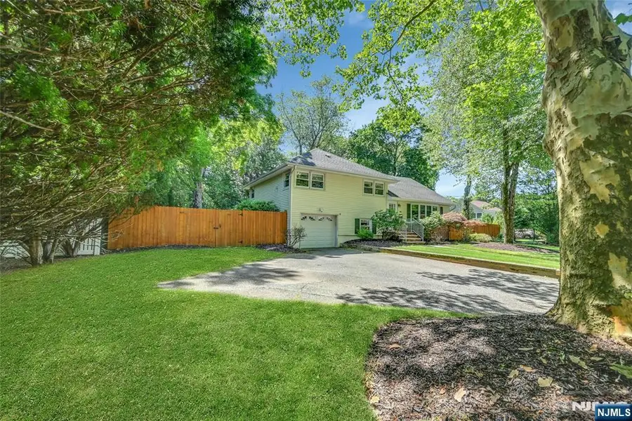 60 Everdell Avenue, Hillsdale, NJ 07642 - #2