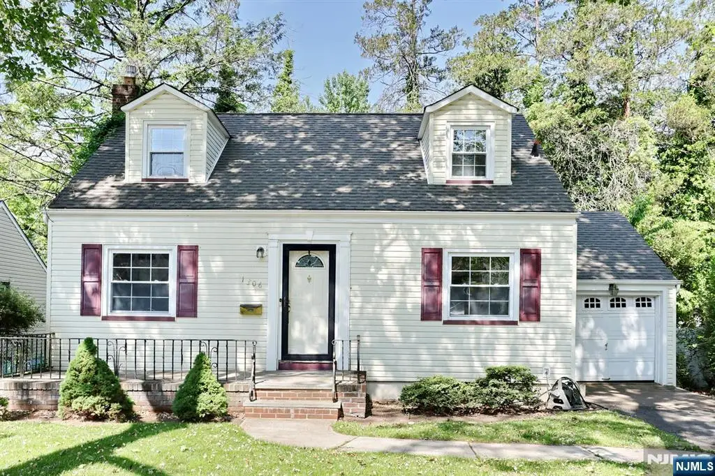 1806 Palisade Avenue, Teaneck, NJ 07666 - #1