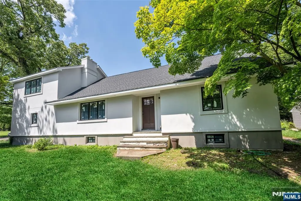 259 W Glen Avenue, Ridgewood, NJ 07450 - #1