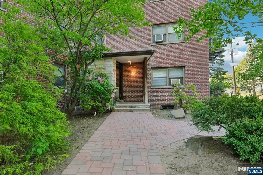3031 Edwin Avenue 4H, Fort Lee, NJ 07024 - #3