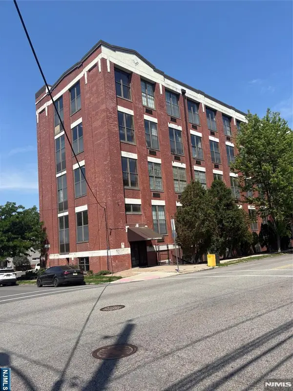 366-382 Trenton 4E, Paterson, NJ 07503