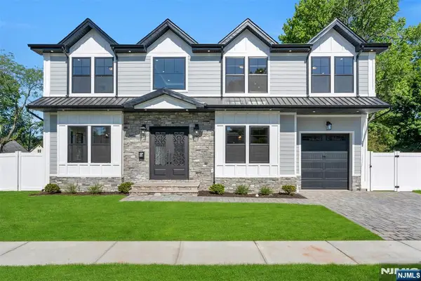 66 Westview Drive, Bergenfield, NJ 07621