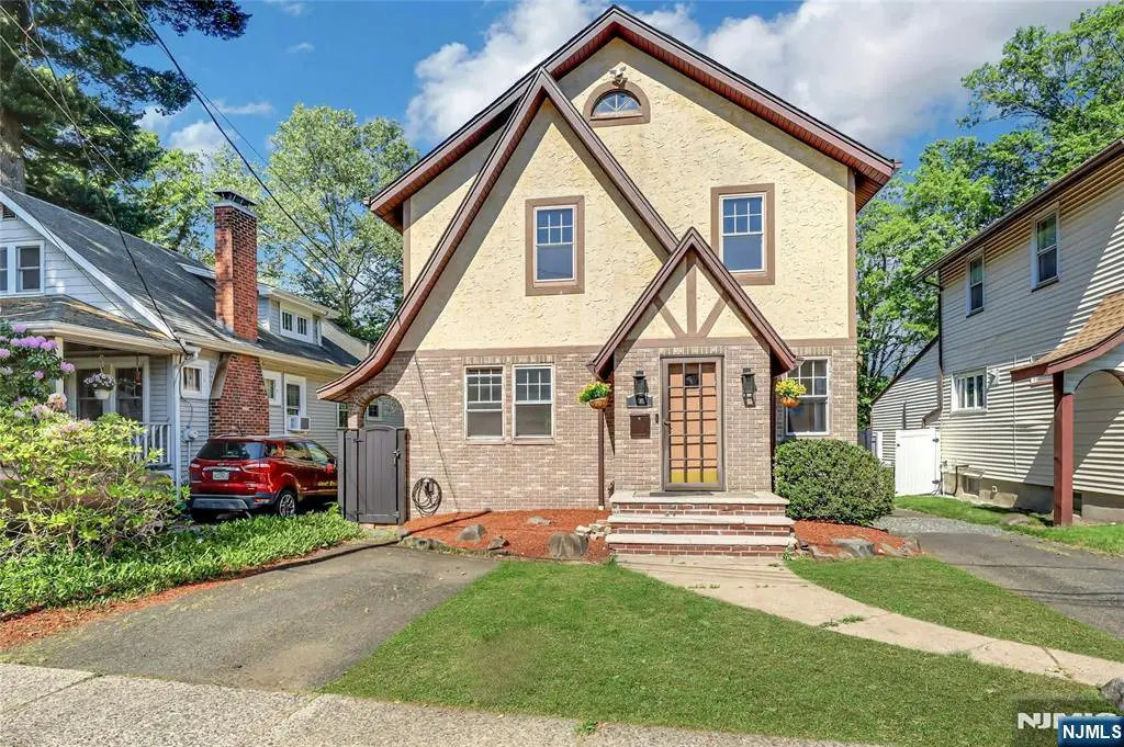6 Colonial Court, Dumont, NJ 07628 - #1