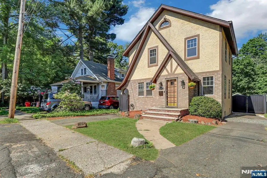 6 Colonial Court, Dumont, NJ 07628 - #2
