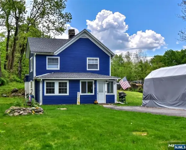 42 Kanouse Road, West Milford, NJ 07435