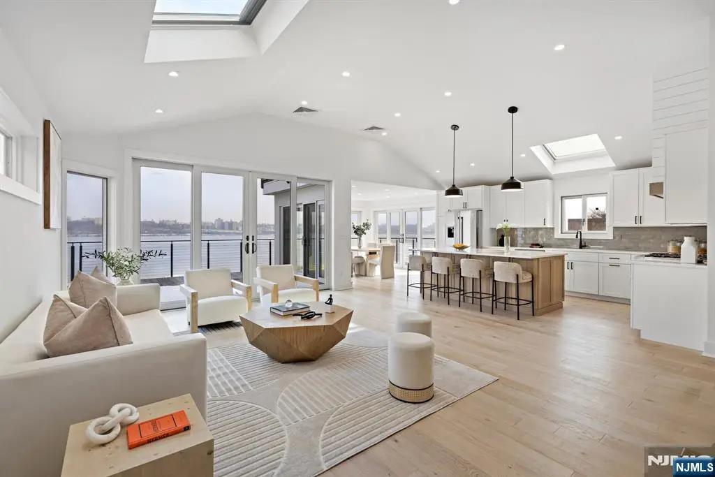 27 Shore Road, Edgewater, NJ 07020 - #1