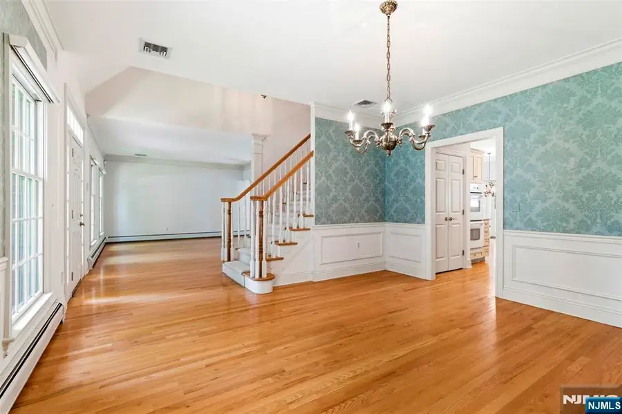 7 Alex Court, Wyckoff, NJ 07481 - #2