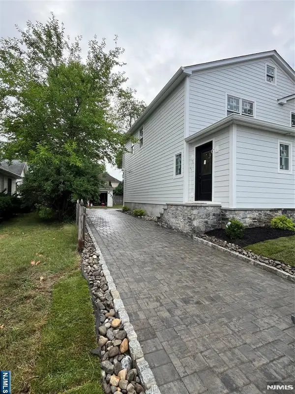 36 Albert Avenue, Fair Lawn, NJ 07410
