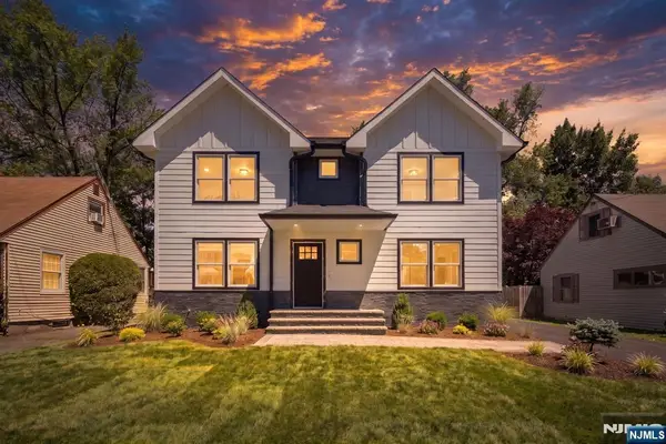 34 Parkway, Rochelle Park, NJ 07662