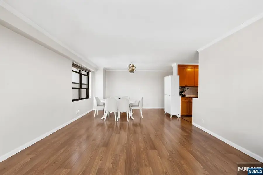 285 Aycrigg 11G, Passaic, NJ 07055 - #2