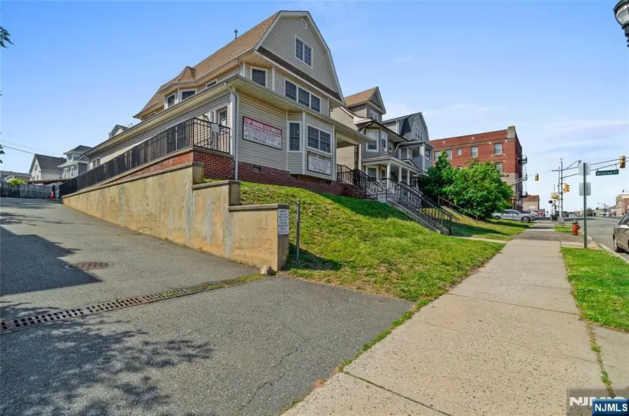 431 Washington Avenue, Belleville, NJ 07109 - #2