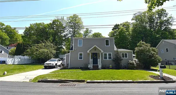 33 Alabama Avenue, Jefferson Township, NJ 07849