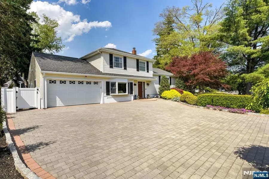 11 Carlisle Road, Wayne, NJ 07470 - #2