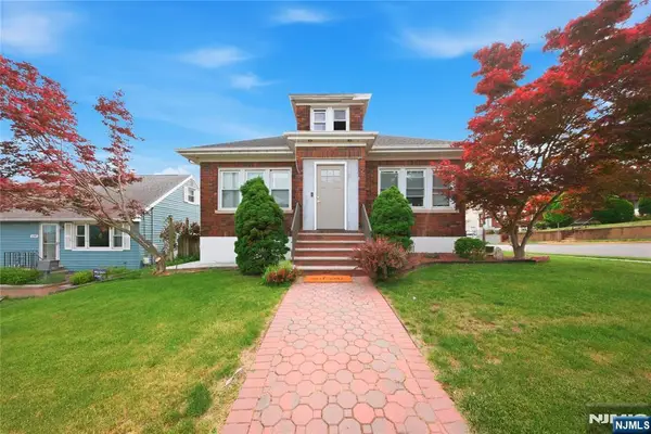 596 Moonachie Avenue, Wood Ridge, NJ 07075